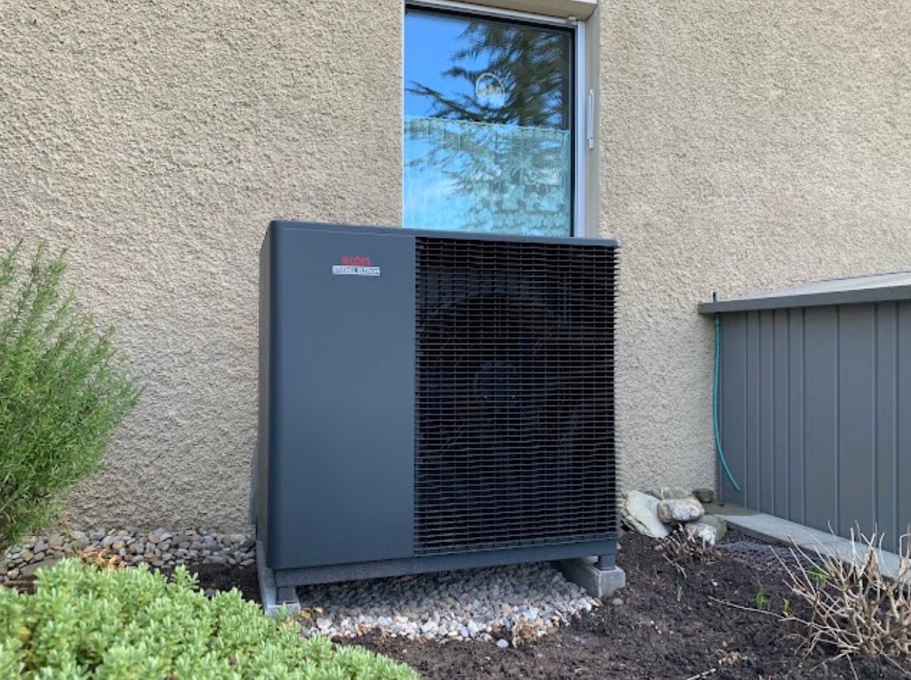 Wärmepumpe Ausseneinheit in Niederglatt